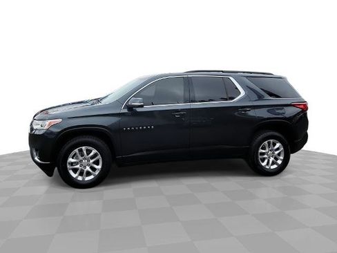 Used 2021 Chevrolet Traverse LT FWD image 1