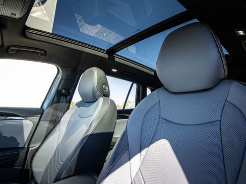 New 2026 Volkswagen Tiguan SE R-Line image 49