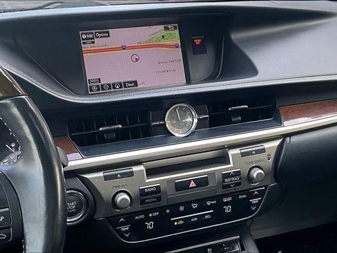 Used 2015 Lexus ES 350 w/ Premium Package FWD image 7