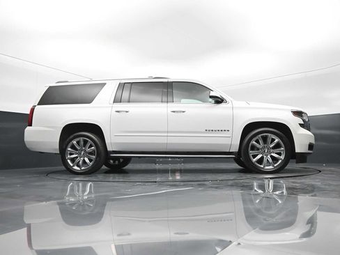 Used 2017 Chevrolet Suburban Premier AWD/4WD image 28