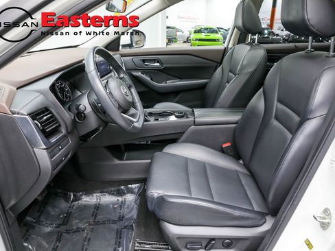 Used 2022 Nissan Rogue SV w/ SV Premium Package image 25