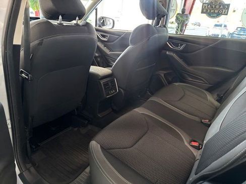 Used 2019 Subaru Forester Premium image 10