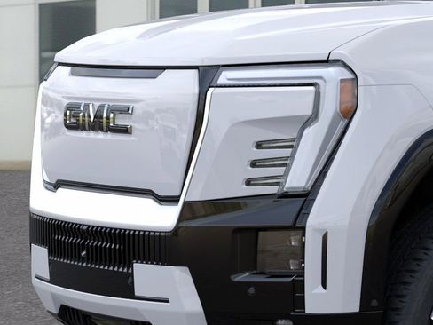 New 2025 GMC Sierra EV Denali image 13