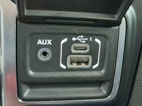 Used 2021 Jeep Wrangler Unlimited Rubicon w/ Trailer Tow Package image 23