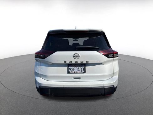 Used 2025 Nissan Rogue SV FWD image 6