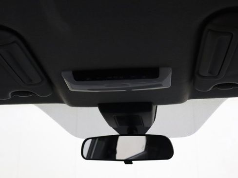 Used 2022 Nissan Kicks SR image 27