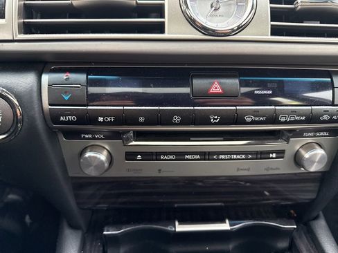 Used 2014 Lexus LS 460 AWD w/ Comfort Package image 15