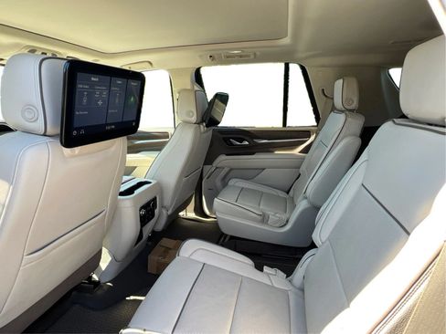 Used 2021 GMC Yukon Denali w/ Denali Ultimate Package AWD/4WD image 17