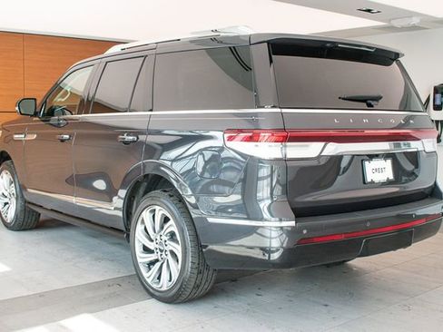 Used 2023 Lincoln Navigator Reserve AWD/4WD image 8