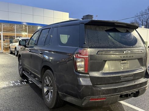 Used 2023 Chevrolet Tahoe Z71 w/ Z71 Off-Road Package image 4