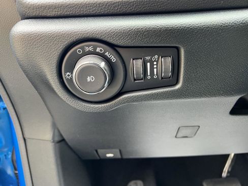 Used 2026 Chrysler Pacifica Select AWD/4WD image 20