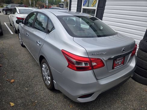 Used 2018 Nissan Sentra S FWD image 5