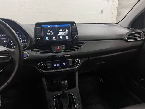 Used 2019 Hyundai Elantra GT w/ Style Package 02 FWD image 19