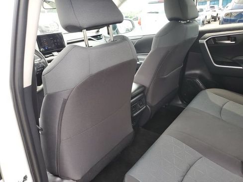 Used 2025 Toyota RAV4 XLE AWD/4WD image 26