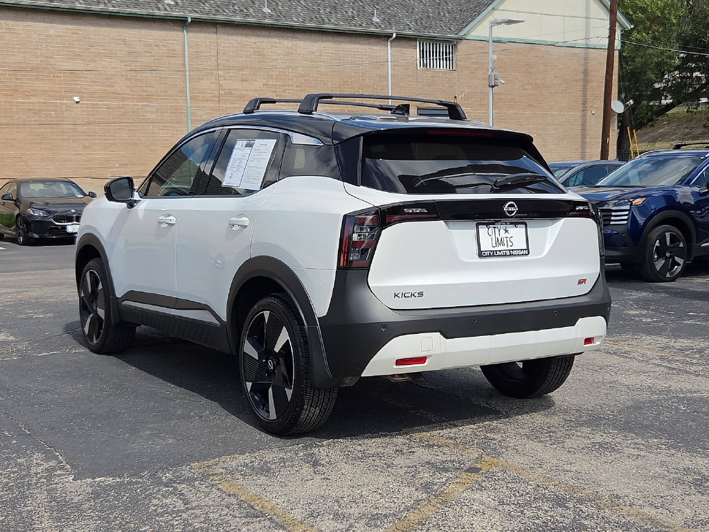 Used 2026 Nissan Kicks SR w/ SR Premium Package FWD image 4
