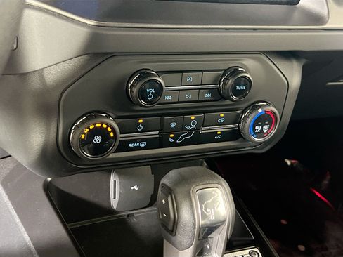 Used 2025 Ford Bronco 2-Door AWD/4WD image 15