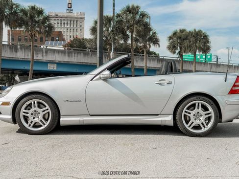 Used 2003 Mercedes-Benz SLK 32 AMG image 3