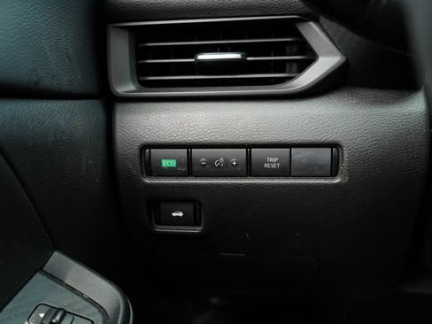 Used 2025 Nissan Sentra S FWD image 30