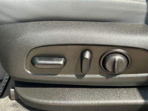 Used 2020 Buick Enclave Essence w/ Sound and Sites Package FWD image 26