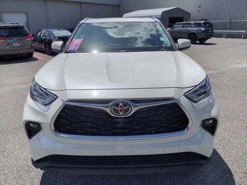 Used 2021 Toyota Highlander Limited image 9