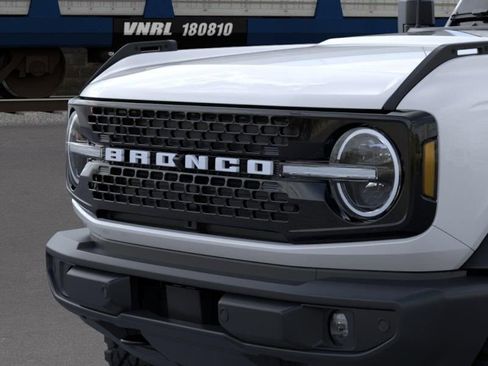 New 2026 Ford Bronco Outer Banks AWD/4WD image 19