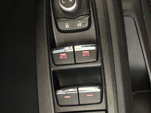 Certified 2025 Subaru Crosstrek 2.5i Limited w/ Popular Package #3A image 33