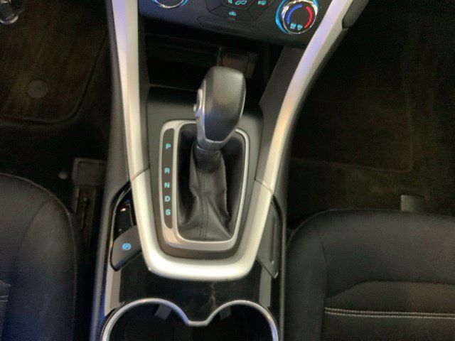 Used 2015 Ford Fusion SE FWD image 20