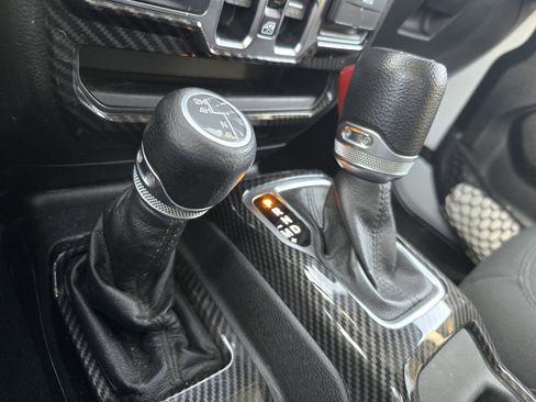 Used 2020 Jeep Gladiator Sport w/ Quick Order Package 24S image 22