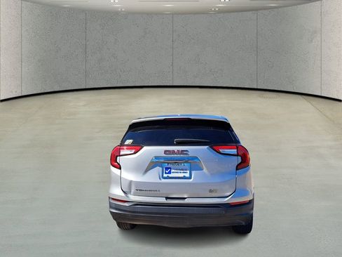 Used 2022 GMC Terrain SLE image 6