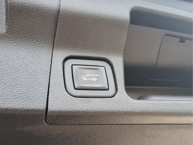 Used 2023 GMC Acadia AT4 w/ Technology Package AWD/4WD image 26