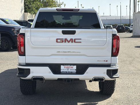 Used 2025 GMC Sierra 1500 AT4 AWD/4WD image 5