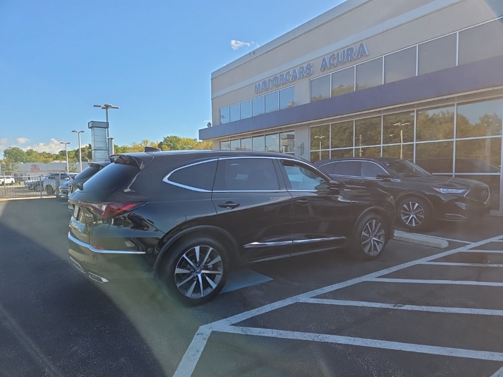 Used 2025 Acura MDX w/ Technology Package AWD/4WD image 5