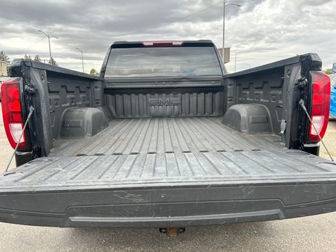 Used 2023 GMC Sierra 1500 SLE w/ X31 Off-Road Package image 5