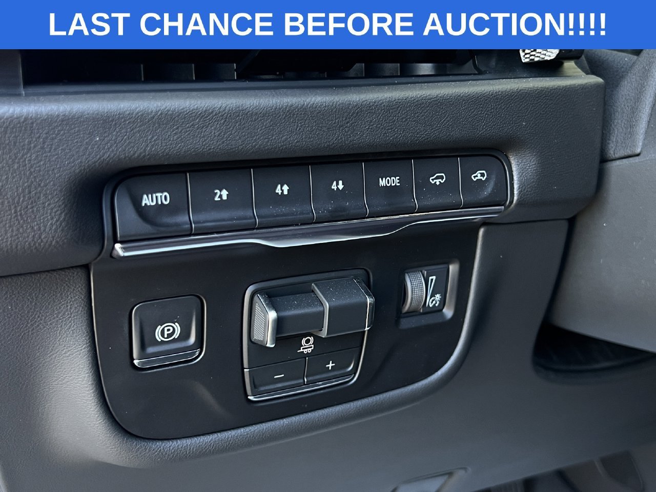 Used 2026 Cadillac Escalade Sport w/ Touring Package AWD/4WD image 14
