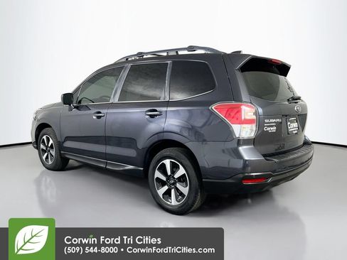 Used 2018 Subaru Forester 2.5i Limited AWD/4WD image 11