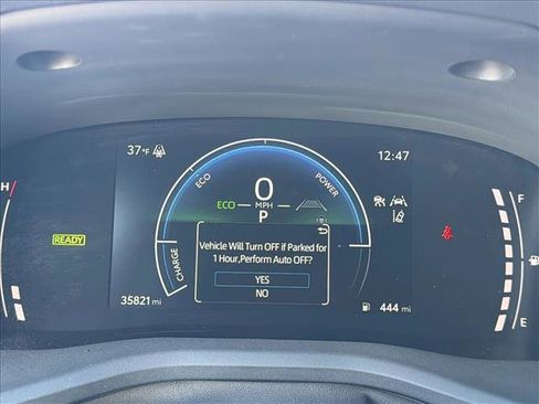 Used 2025 Toyota Camry SE image 17