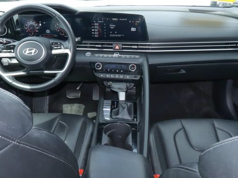 Used 2024 Hyundai Elantra Limited FWD image 10