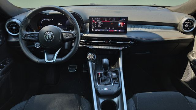 Used 2025 Alfa Romeo Tonale AWD/4WD image 7
