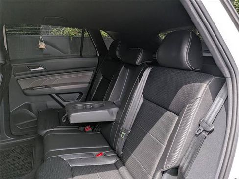 Certified 2023 Volkswagen Atlas Cross Sport SE w/ Black Wheel Package AWD/4WD image 24