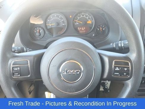 Used 2016 Jeep Patriot Sport w/ Power Value Group AWD/4WD image 13