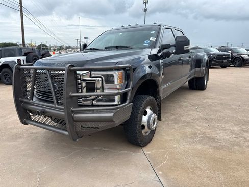 Used 2022 Ford F350 King Ranch w/ King Ranch Ultimate Package AWD/4WD image 3