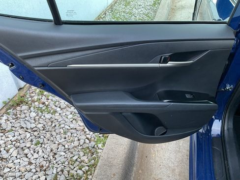 Used 2025 Toyota Camry SE image 17