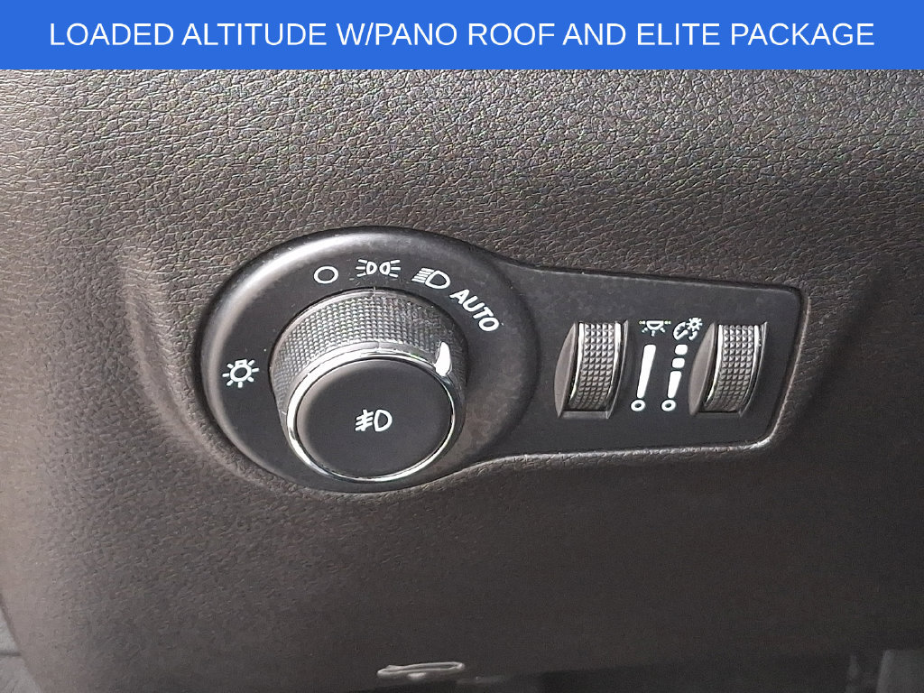 Used 2023 Jeep Compass High Altitude AWD/4WD image 25