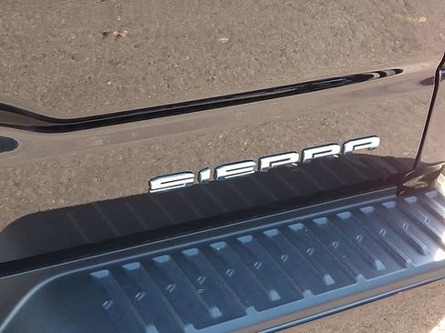 Used 2024 GMC Sierra 1500 Denali Ultimate image 40