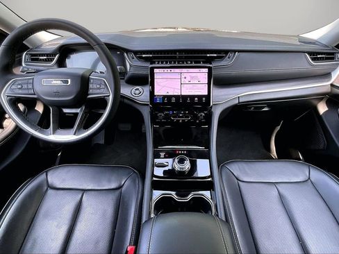 Certified 2023 Jeep Grand Cherokee Limited w/ Luxury Tech Group II AWD/4WD image 15
