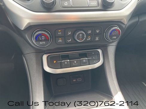 Certified 2022 GMC Acadia SLT w/ Elevation Edition AWD/4WD image 23