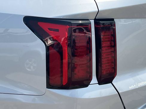 Used 2022 Kia Sorento S FWD image 10