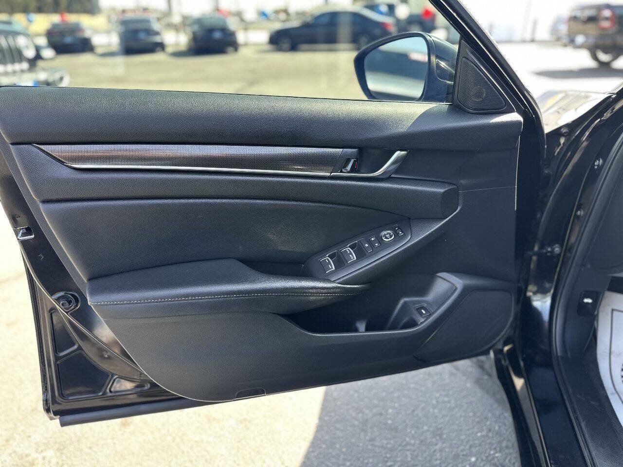 Used 2022 Honda Accord Sport image 8