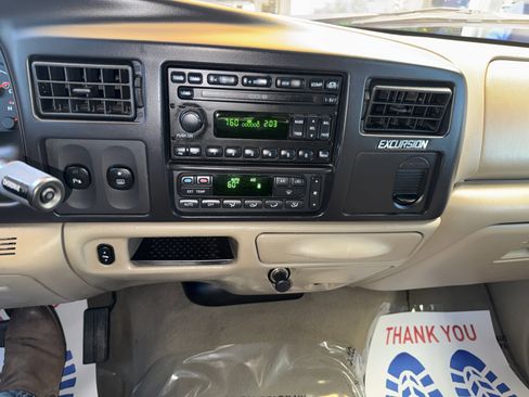Used 2005 Ford Excursion Limited image 25