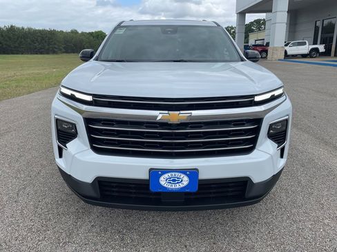 New 2026 Chevrolet Traverse LT w/ Sun and Wheel Package FWD image 8